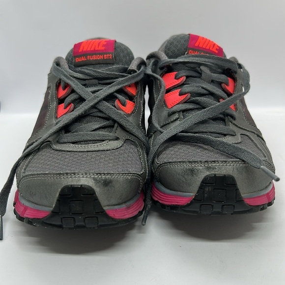 Nike Women's Gray and Hot Pink dual fusion ST2 Athletic Shoes - Picture 6 of 16